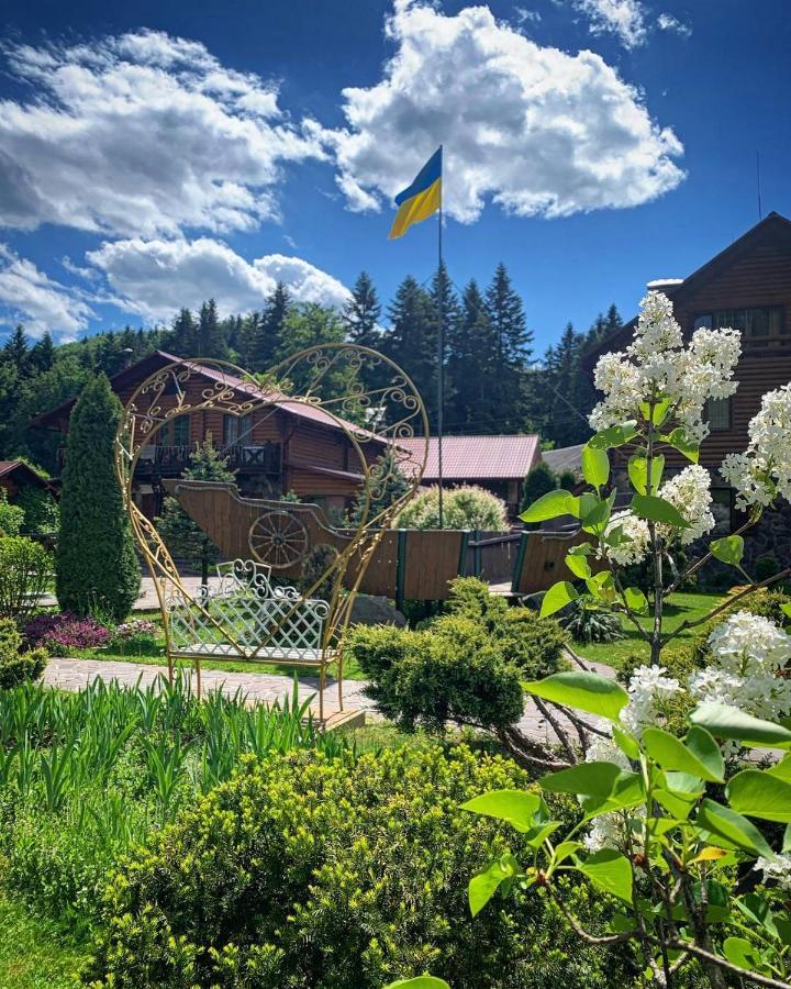 Готель Жди Ня Єво Instagram Zhdenievo Hotel Zhdeniievo Ngoại thất bức ảnh